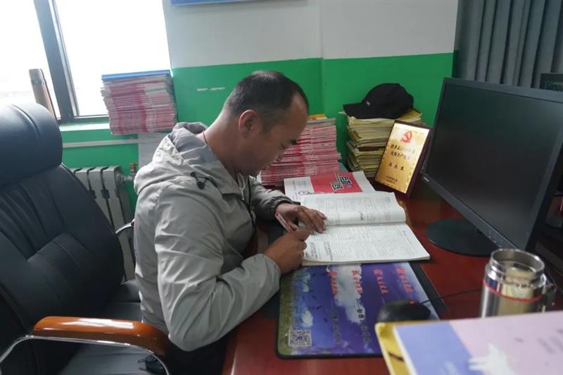 治多教師用堅守精神扎根基層，點亮教育的希望明燈