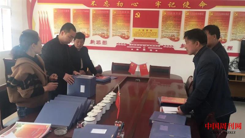 楊坤：心系群眾千萬事 揮灑青春戰貧窮