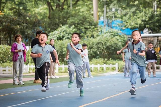 南京市秦淮實驗小學舉辦“童心向黨 奮發向上”全員運動會