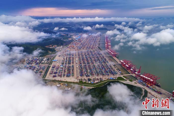 寧波港口一景。　沈穎俊 攝
