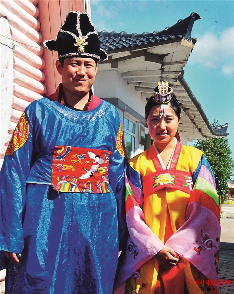 朝鮮族民族傳統服飾.jpg