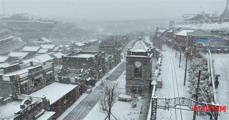 龍鳳山古鎮雪景圖.jpg