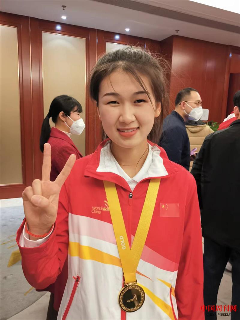 為國奪冠的00后女孩姜雨荷（1）.jpg